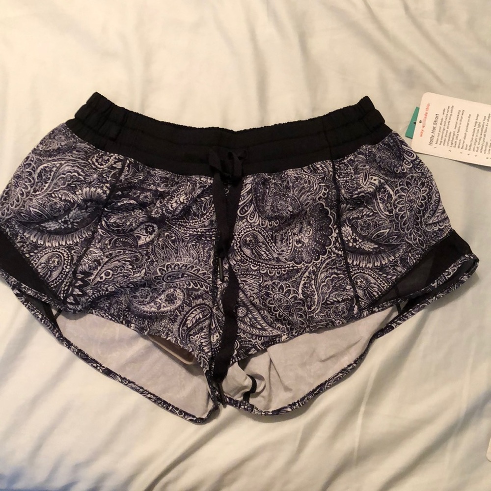Hotty hot short long NWT